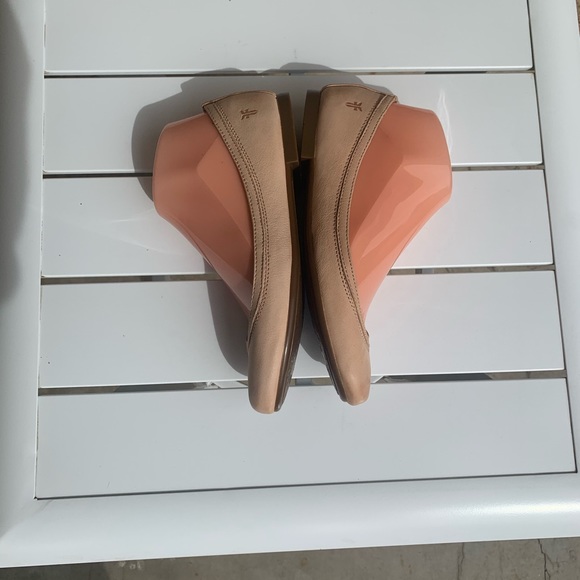 Frye ballet flats nude leather 7M - Picture 7 of 12
